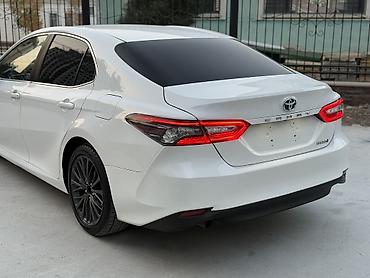 byd tang ev: Toyota Camry: 2018 г., 2.5 л, Автомат, Гибрид, Седан — 7
