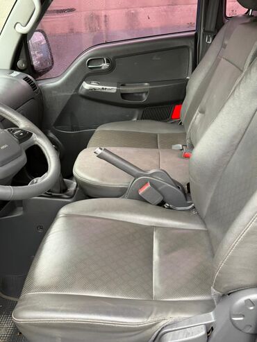 Kia: Kia : 2019 г., 2.5 л, Механика, Дизель — 18