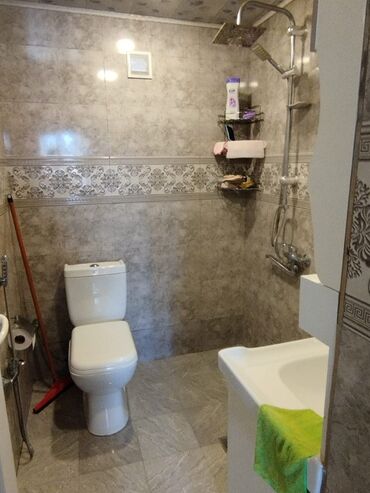 Uzunmüddətli kirayə mənzillər: Qobuda dörd otaqlı ev iki otaq bir kuxna hazır iki otaq təmirsiz qaz — 7