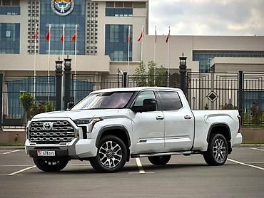 бампер на ешку: Toyota Тундра: 2022 г., 3.5 л, Автомат, Бензин, Пикап — 1
