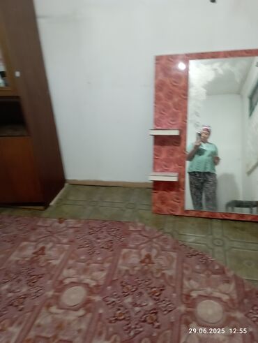 сдаю однокомнатную квартиру долгосрочно: 1 комната, Без мебели