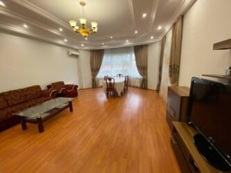 долгосрочная аренда квартиры в бишкеке: 4 комнаты, Риэлтор, Без подселения, С мебелью полностью