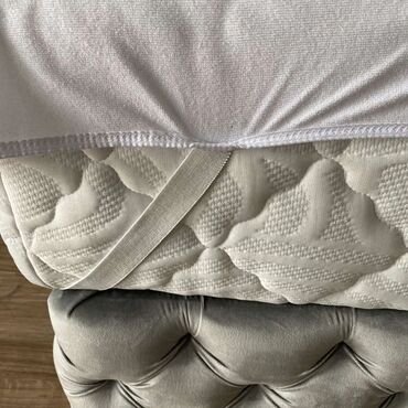 Posteljina: Bоја - Bela — 2