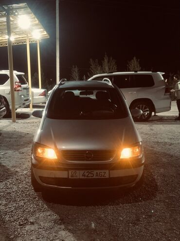 семиместные машины: Opel Zafira: 2001 г., 1.8 л, Механика, Бензин, Вэн/Минивэн