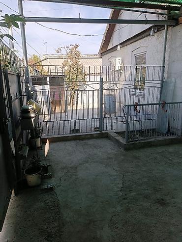 Продажа коттеджей и домов: Продаю дом в районе киркомстром. По номеру телефона доступен только — 3