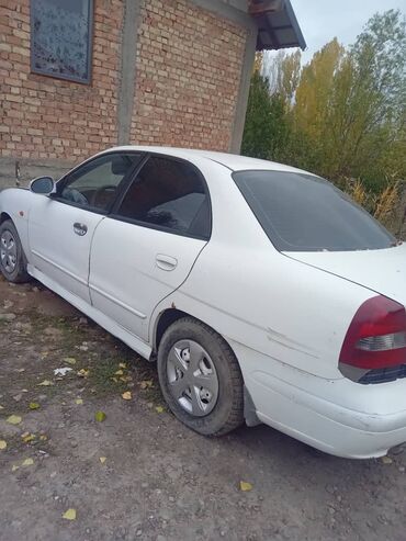 Daewoo: Daewoo Nubira: 2000 г., 1.5 л, Автомат, Бензин, Седан