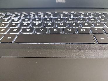 Dell: Dell Latitude 3400 — 7