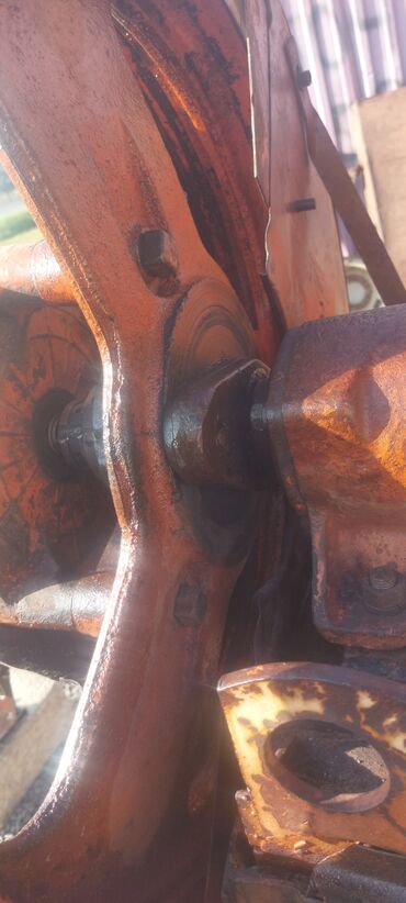 Pres bağlayanlar: Saman-ot presi – “KİRQVİZSTAN” markalı, kvadrat balya bağlayan tip — 14