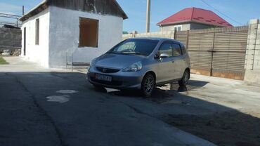 Honda: Honda Fit: 2004 г., 1.3 л, Вариатор, Бензин, Седан