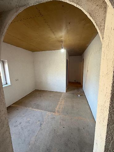 Продажа коттеджей и домов: Продается загородный дом с прилегающей территорией, предлагающий — 19