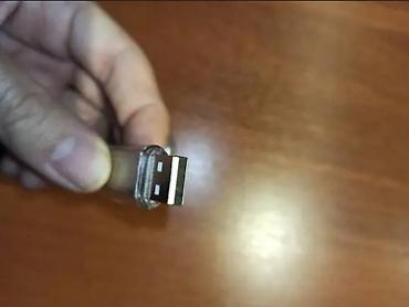 led лента: **USB portuna qoşulan kiçik ölçülü LED işıq; **Şəffaf korpus, içində 3 — 3