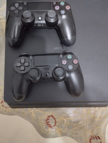 plesteysen: PS4 (Sony Playstation 4)