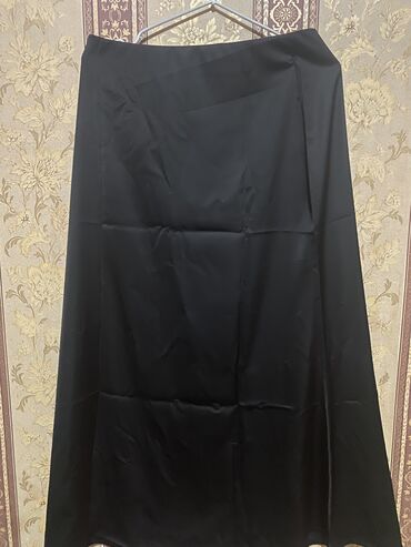 женское платье: Атласовая юбка новый с этикеткой 
Размер 2хл подойдет даже хл