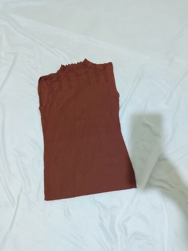 Костюмы: Qadınlar üçün sleeveless top - Rəng: tünd qəhvəyi/terrakota - Model