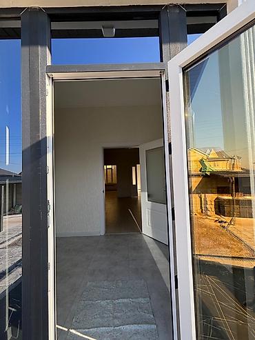 Продажа коттеджей и домов: 🏡 Продаётся дом в Ак-Ордо 📍 Район: Ак-Ордо 🏠 Площадь дома: 130 м² 📐 — 4