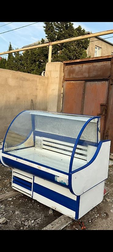 soyuducular satışı: Vitrin soyuducu tam islek veziyyetdedir. Satilir 270azn. Unvan — 1