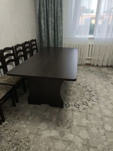 куплю мебель бу бишкек: Продается два стола со стульями. Цена за два стола 20000с. Стулья по