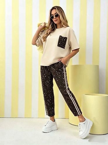 helake: Komplet majica i trenerka sa animal print detaljima. -Majica oversize — 4