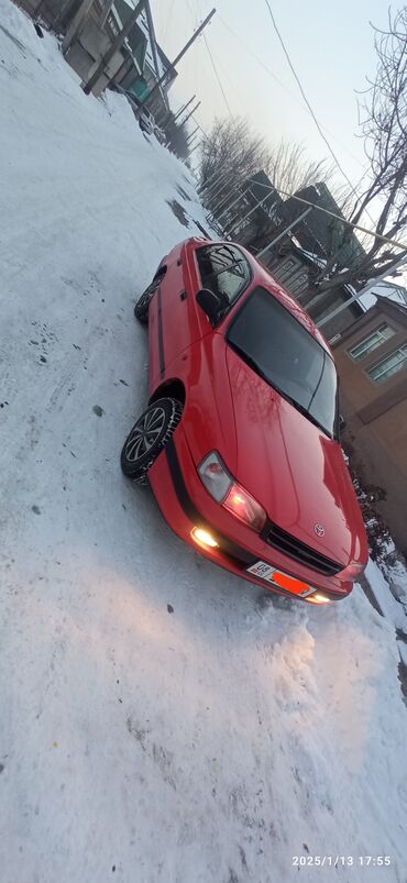 Toyota: Toyota Carina E: 1993 г., 1.6 л, Механика, Бензин, Седан