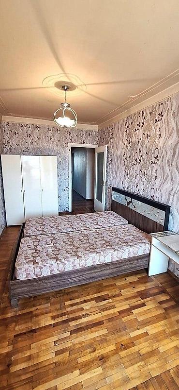 isti dosəmə: İcarəyə verilir 3 otaqlı köhnə tikili 72 m², Neftçilər m. 550 AZN/ay — 1