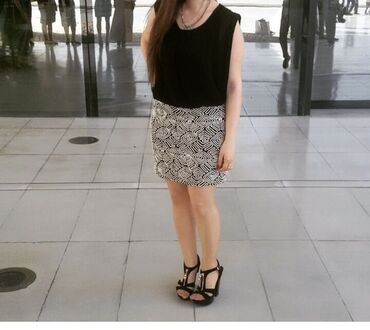 Gündəlik donlar: Qadın geyimləri paketi – 4 fərqli don Qiymetler 10-25 manat 1) Tünd — 2