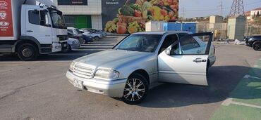 Mercedes-Benz: Mercedes-Benz C-Class (W202) sedan - Kuzov: 4 qapılı sedan, gümüşü — 4