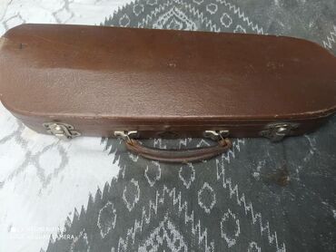 Другие музыкальные инструменты: Камертон Чемодан для акардиона, баяна - договорная. Инструменты — 9