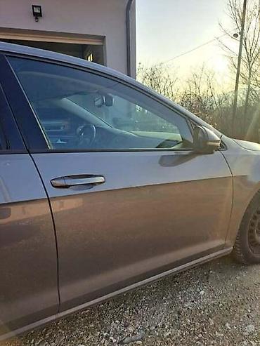 Transport: PREDNJA DESNA VRATA GOLF 7 ZA VOLKSWAGEN GOLF 7 OD 2013. DO 2019. GOD — 1