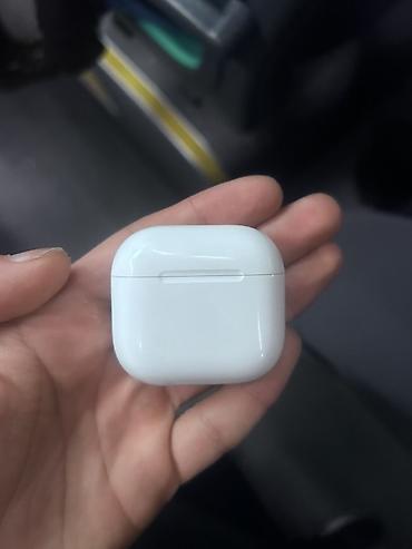 apple whac: İşlənmiş Simsiz (Bluetooth) Qulaqcıqlar, Apple, rəng - Ağ — 1
