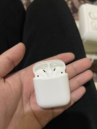 Наушники: Airpods 2 
Оригинал 
Куплен 12000 тыс недавно 
Продаю 7000 тыс