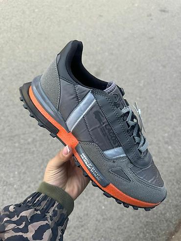 Patike: 40-44 ✅
4300 RSD +ptt 📌 — 6