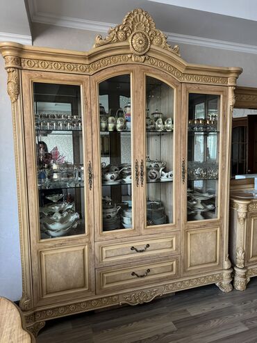 продам стол бу: Срочно!!!! Продаем комплект, горка+ горка с зеркалом+ стол Состоит из at lalafo.kg продам стол бу: Срочно!!!! Продаем комплект, горка+ горка с зеркалом+ стол Состоит из