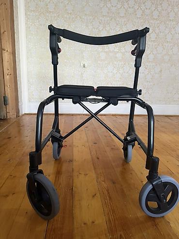 tibbi məhsullar: Yüngül çəkili 4 təkərli rollator – oturacaqlı və arxa söykənəcili — 2