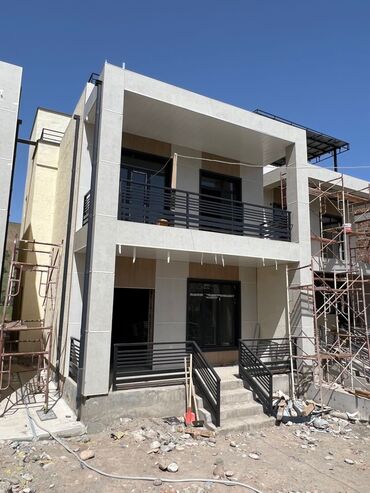 Продажа квартир: Таунхаус, 175 м², 5 комнат, Агентство недвижимости, ПСО (под самоотделку)