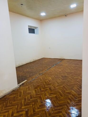 Kommersiya daşınmaz əmlakının satışı: Ünvan: Ağdaş rayonu ( M.Ə.Rəsulzadə küç.bazarın arxası,köhnə hamın — 8