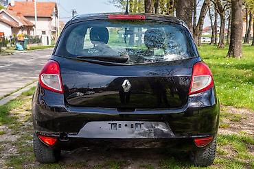 Renault: Renault Clio III – crni, 5 vrata, hečbek - Motor: benzinski — 4