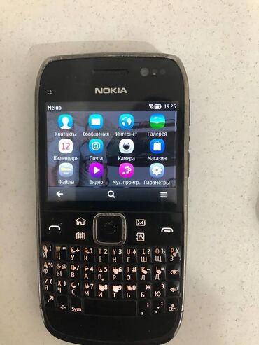 6233 нокиа: Nokia E6, Б/у, 2 ГБ, цвет - Черный, 1 SIM