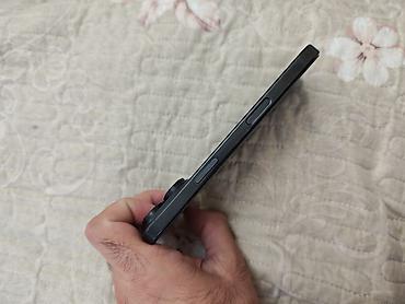 iphone 128: IPhone 16 Pro, 128 GB, Black Titanium — 7