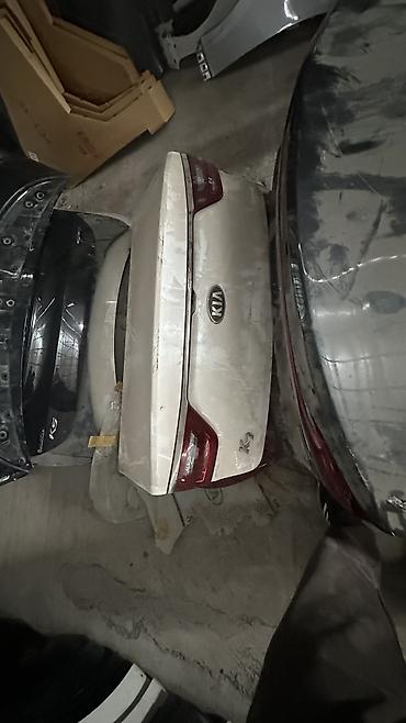 Крышки багажника и комплектующие: Крышка багажника Kia, 2021 г., Б/у, Оригинал — 1