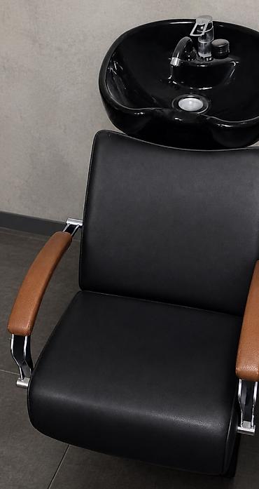 Продаю парикмахерскую мойку +большая кушетка универсальная габаритная at lalafo.kg Продаю парикмахерскую мойку +большая кушетка универсальная габаритная