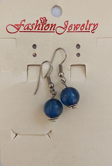 Серьги: Продаю новые серьги. Остались после закрытия торговой точки. Цены — 10