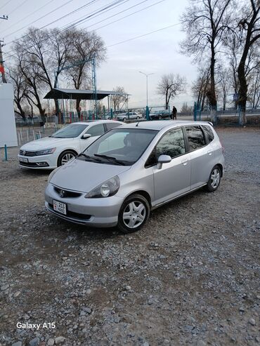 Honda: Honda Jazz: 2002 г., 1.3 л, Механика, Бензин