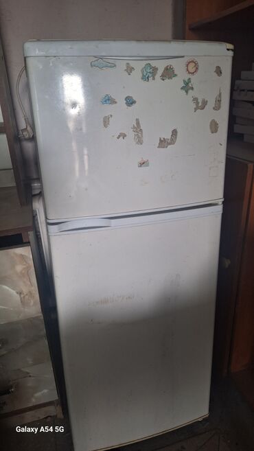 Холодильники: Холодильник Beko, Б/у, Двухкамерный, 60 * 150 * 60