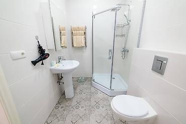 Посуточная аренда квартир: 1 комната, Душевая кабина, Постельное белье, Кондиционер — 7