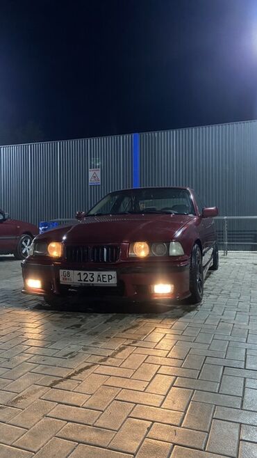 машина ауди: BMW 3 Series E36, Характеристики - Кузов: седан E36, цвет бордовый