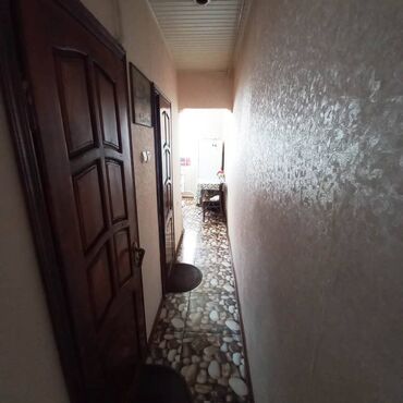 Uzunmüddətli kirayə mənzillər: Razində, 252 nömrəli məktəbin qarşısında, Access Bankın yanında, 5 — 5