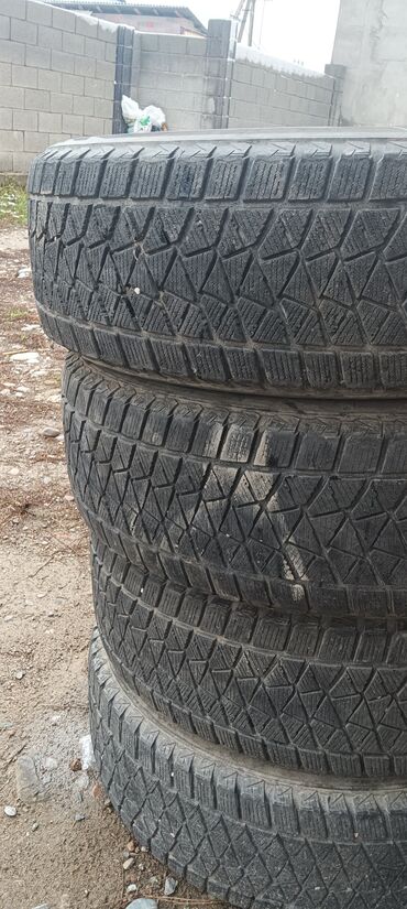 Шины: Шины 225 / 65 / R 17, Зима, Б/у, Комплект, Легковые, Япония, Bridgestone