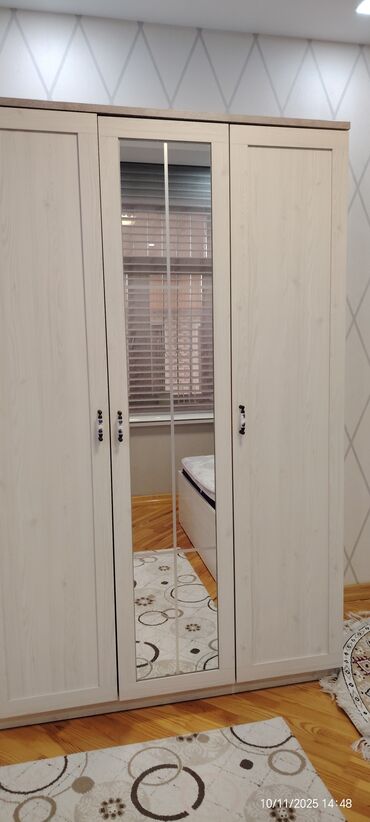 Masa və oturacaq dəstləri: İşlənmiş, Açılmayan, Dördbucaq masa — 9