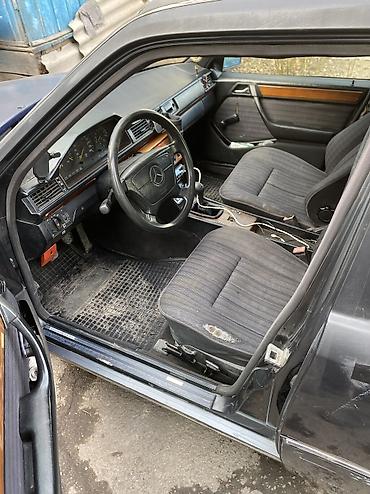 Mercedes-Benz: Mercedes-Benz W123: 1993 г., 2.2 л, Механика, Бензин, Седан — 4