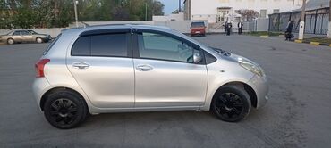 Toyota: Toyota Vitz: 2005 г., 1 л, Вариатор, Бензин, Хэтчбэк — 8
